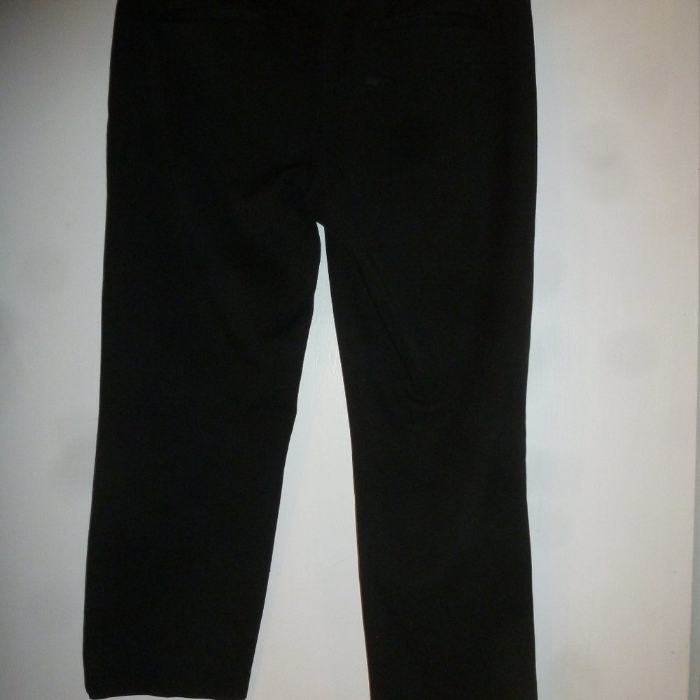 Express “Editor” Classic Black  Capri Pants. Sz 2.